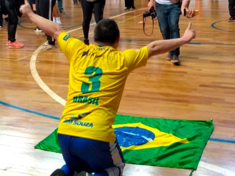 Brasil vence Argentina e conquista primeiro título mundial de futsal down